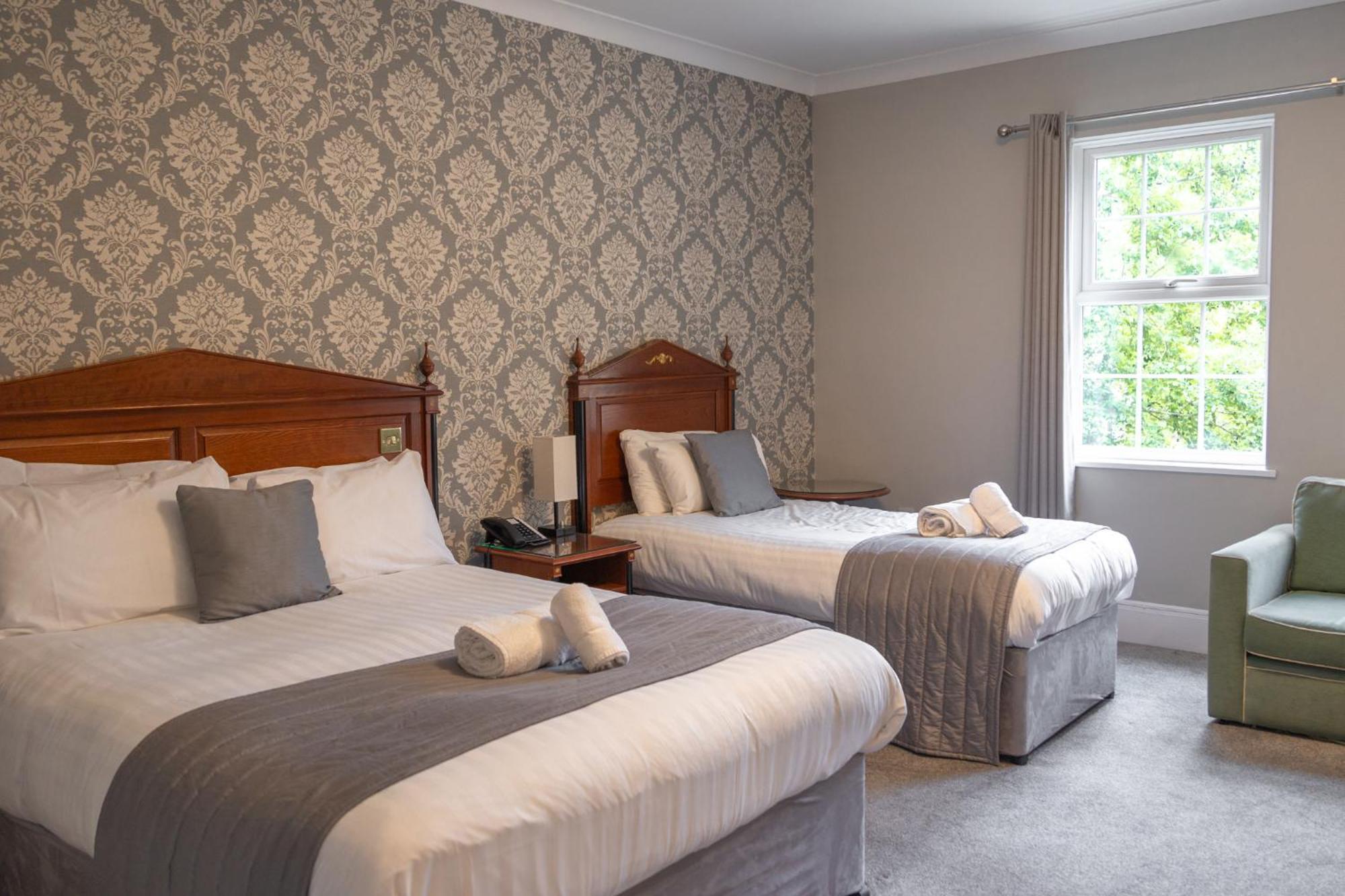 Woodland Manor Hotel Bedford Ngoại thất bức ảnh